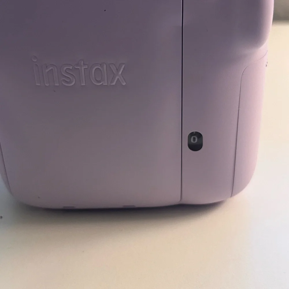 INSTAX 12 fujifilm (like new) instant camera - Picture 10 of 11